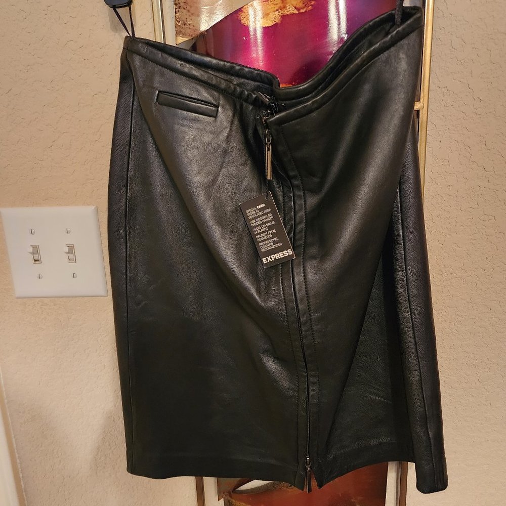 Black leather mini skirt size 8/10